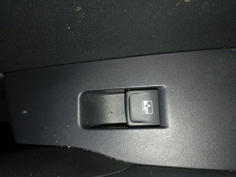 Recambio de mando elevalunas trasero derecho para volkswagen t-cross (c11, d31) 1.0 tsi referencia OEM IAM   