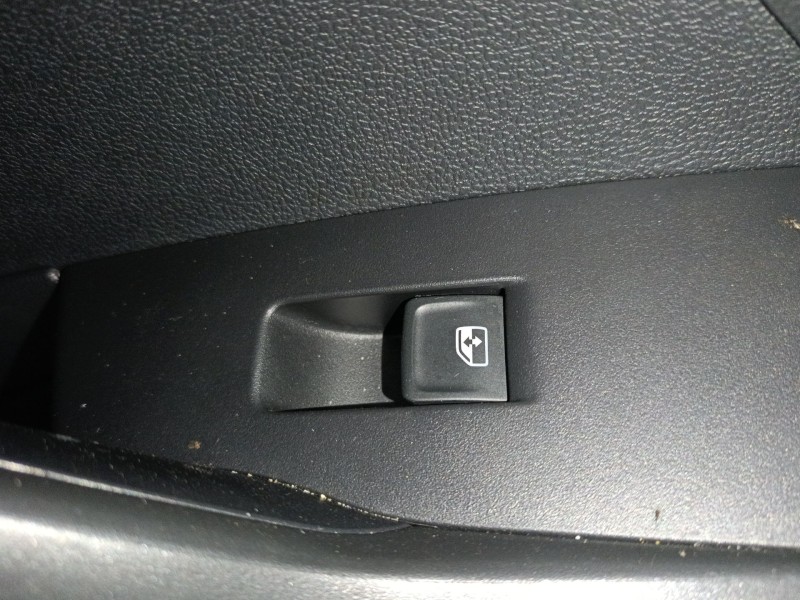 Recambio de mando elevalunas trasero derecho para volkswagen t-cross (c11, d31) 1.0 tsi referencia OEM IAM   