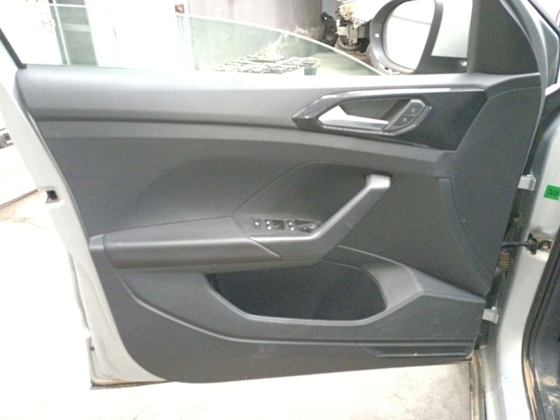 Recambio de guarnecido puerta delantera izquierda para volkswagen t-cross (c11, d31) 1.0 tsi referencia OEM IAM   