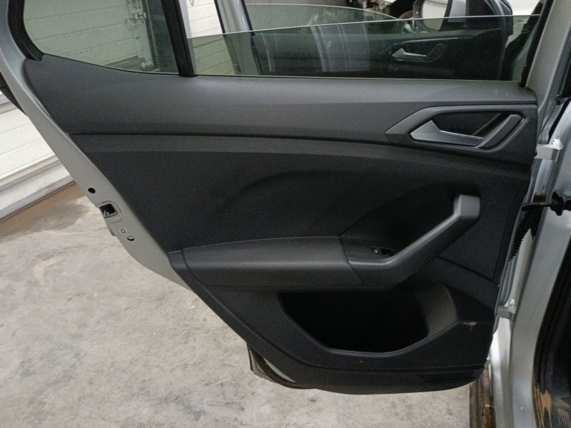 Recambio de guarnecido puerta trasera izquierda para volkswagen t-cross (c11, d31) 1.0 tsi referencia OEM IAM   