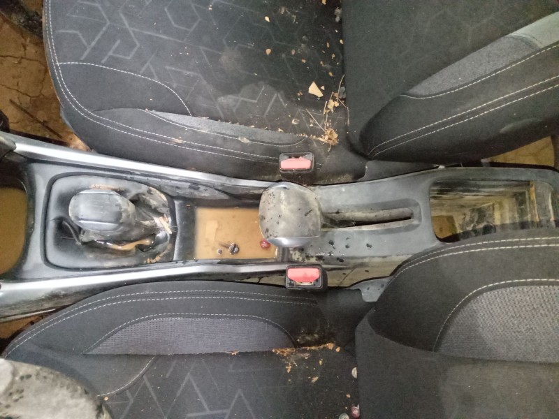 Recambio de consola central para peugeot 2008 i (cu_) 1.2 vti referencia OEM IAM   