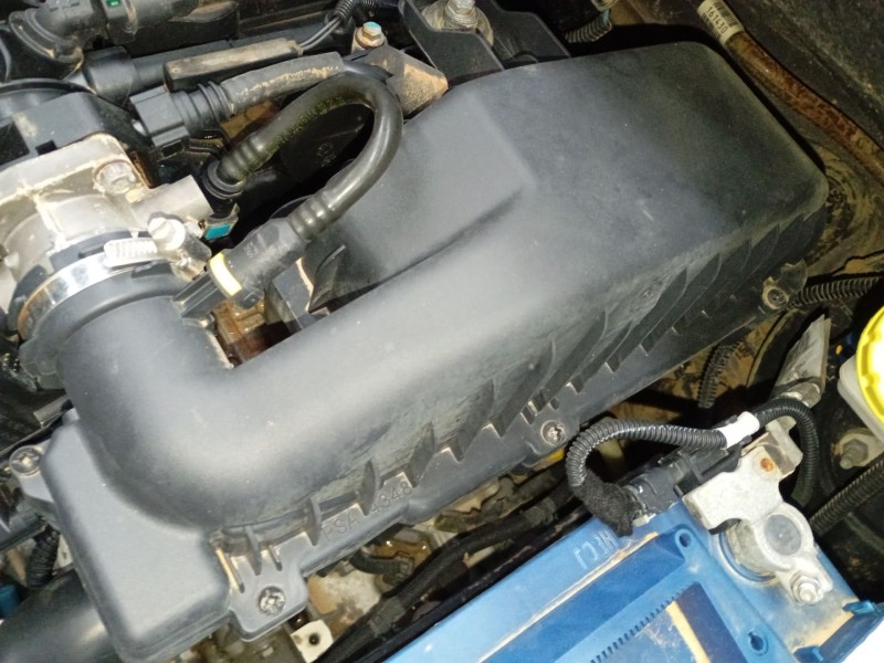 Recambio de filtro aire para peugeot 2008 i (cu_) 1.2 vti referencia OEM IAM   