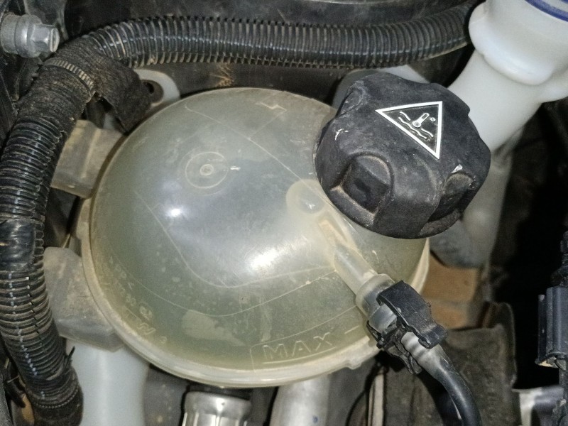 Recambio de deposito expansion para peugeot 2008 i (cu_) 1.2 thp 110 / puretech 110 referencia OEM IAM   