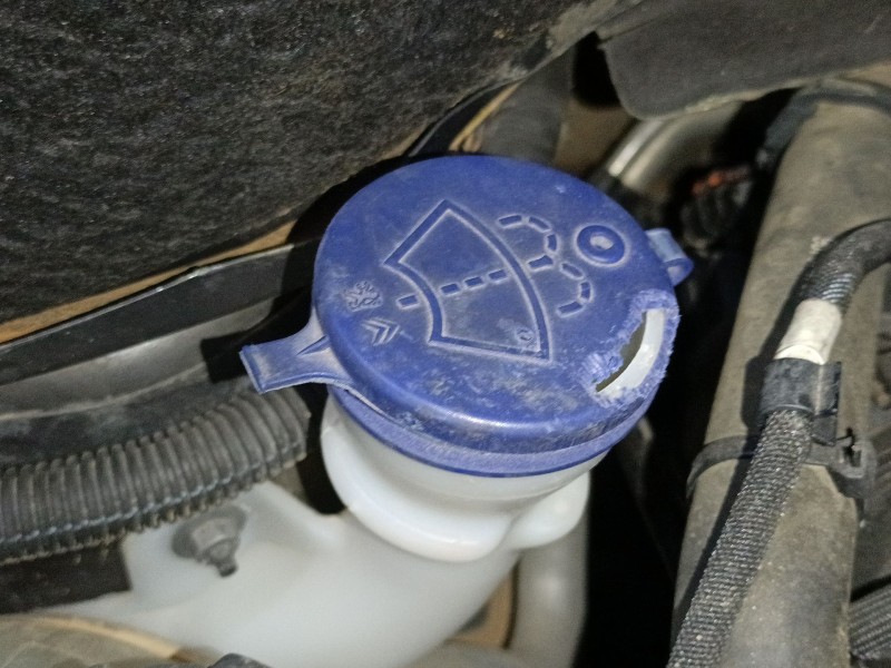 Recambio de deposito limpia para peugeot 2008 i (cu_) 1.2 thp 110 / puretech 110 referencia OEM IAM   