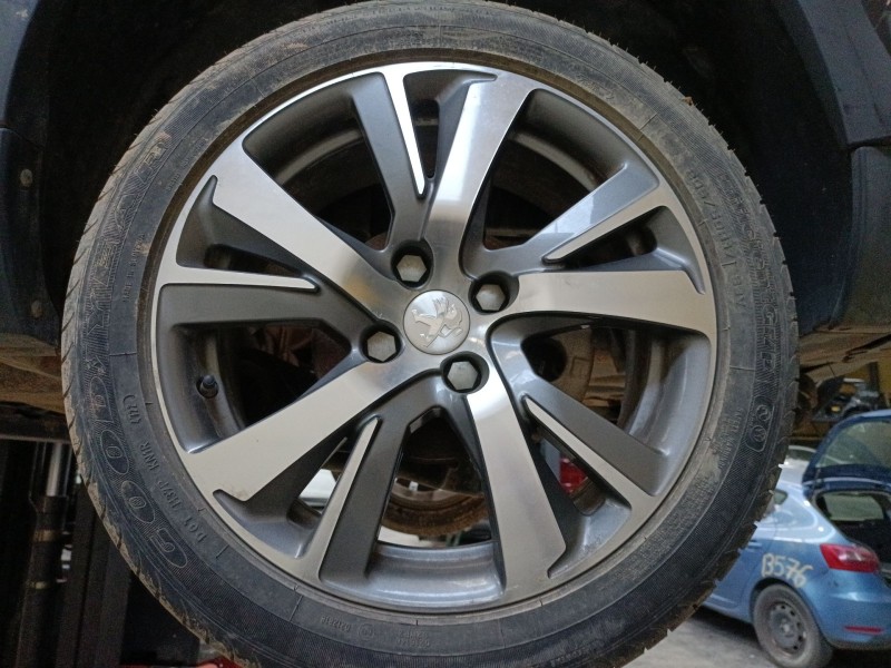 Recambio de llanta para peugeot 2008 i (cu_) 1.2 thp 110 / puretech 110 referencia OEM IAM 205/50/17  