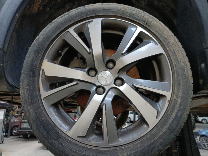 Recambio de llanta para peugeot 2008 i (cu_) 1.2 thp 110 / puretech 110 referencia OEM IAM 205/50/17  