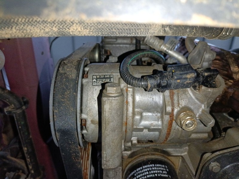 Recambio de compresor aire acondicionado para peugeot 2008 i (cu_) 1.2 vti referencia OEM IAM 9822184980  