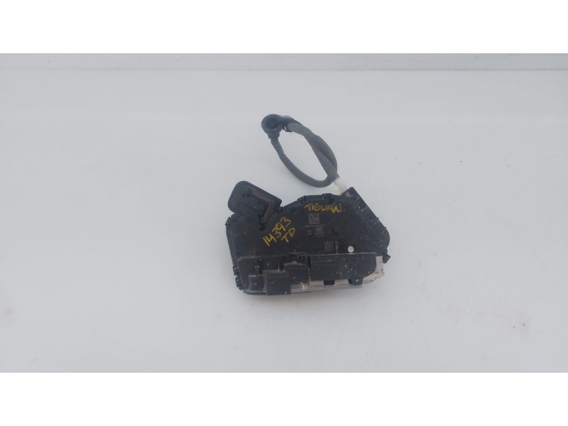 Recambio de cerradura puerta trasera derecha para volkswagen tiguan (ad1, ax1) 2.0 tdi referencia OEM IAM 5TA839016Q  E1-B6-24-1