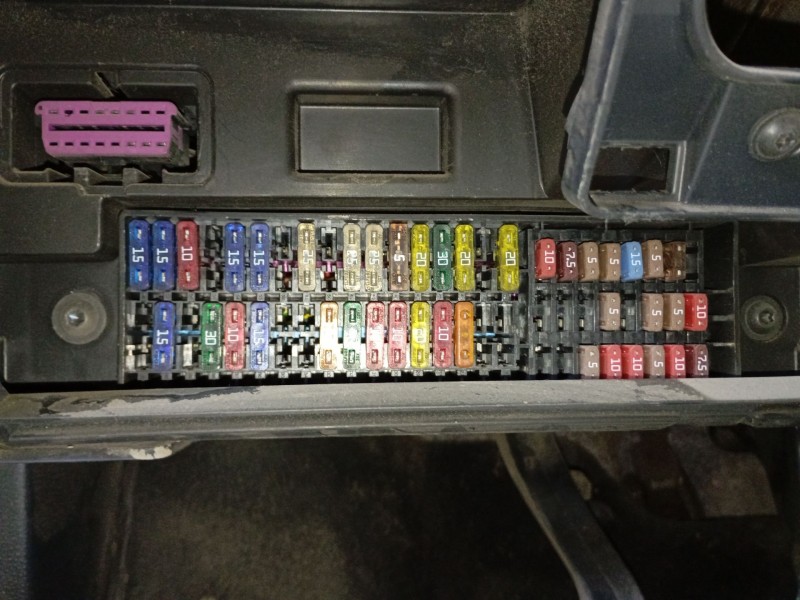 Recambio de caja reles / fusibles para seat ibiza iv (6j5, 6p1) 1.6 tdi referencia OEM IAM   