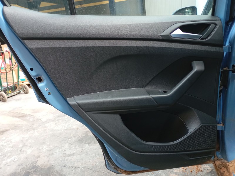 Recambio de guarnecido puerta trasera izquierda para volkswagen t-cross (c11, d31) 1.0 tsi referencia OEM IAM   