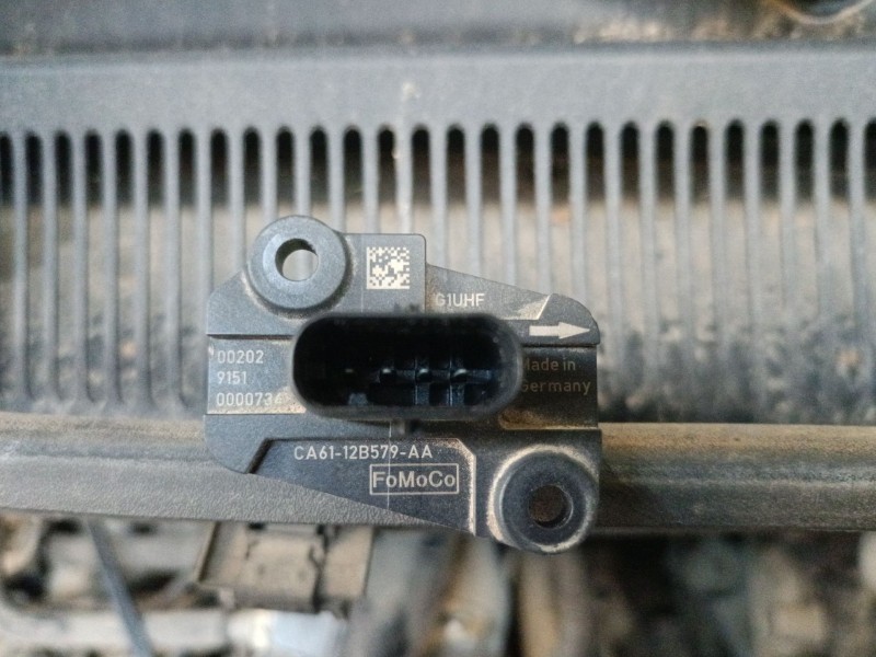 Recambio de caudalimetro para ford transit courier b460 furgoneta/monovolumen 1.5 tdci referencia OEM IAM CA6112B579AA  