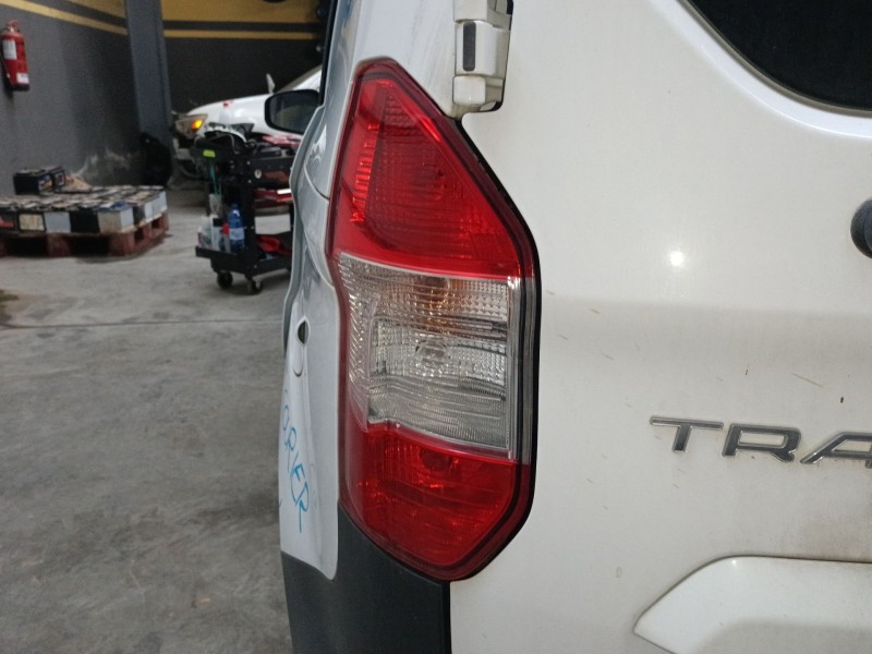 Recambio de piloto trasero izquierdo para ford transit courier b460 furgoneta/monovolumen 1.5 tdci referencia OEM IAM   