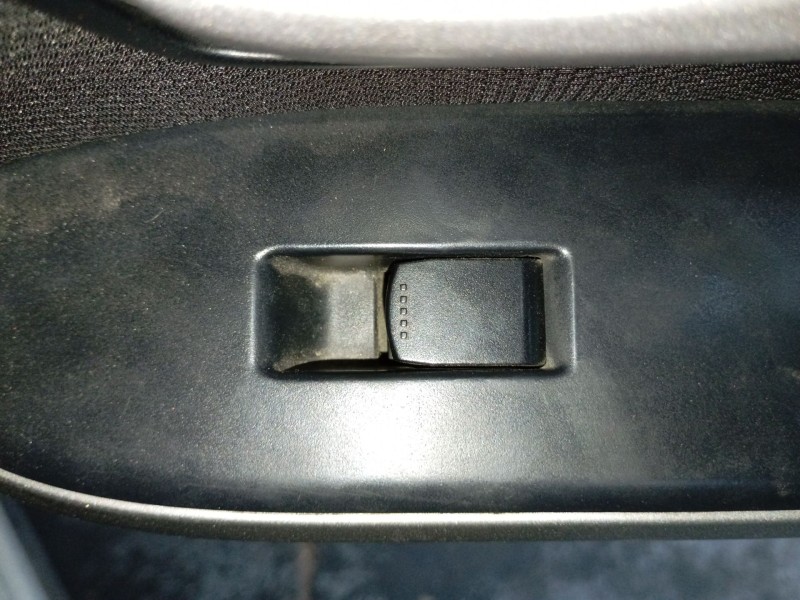 Recambio de mando elevalunas delantero derecho para suzuki grand vitara ii (jt, te, td) 1.9 ddis a las 4 ruedas (jt419, td44, jb