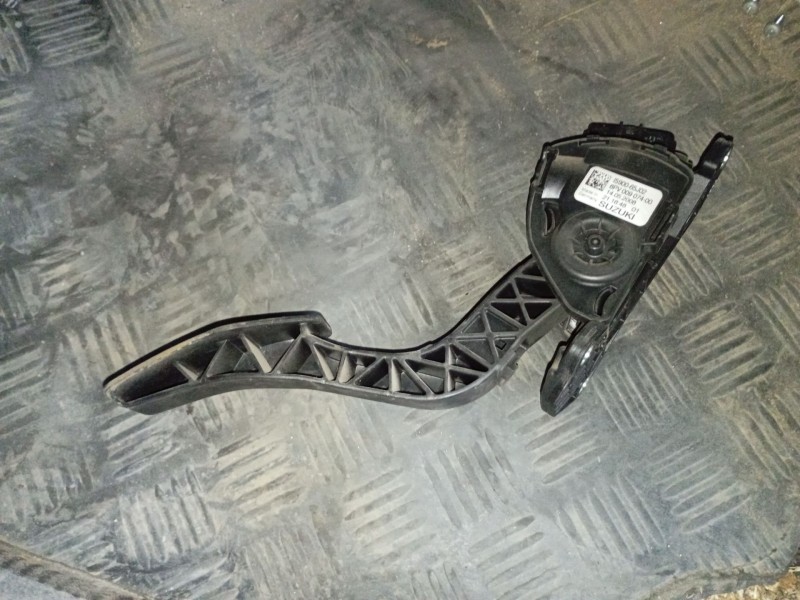 Recambio de pedal acelerador para suzuki grand vitara ii (jt, te, td) 1.9 ddis a las 4 ruedas (jt419, td44, jb419wd, jb419xd) re