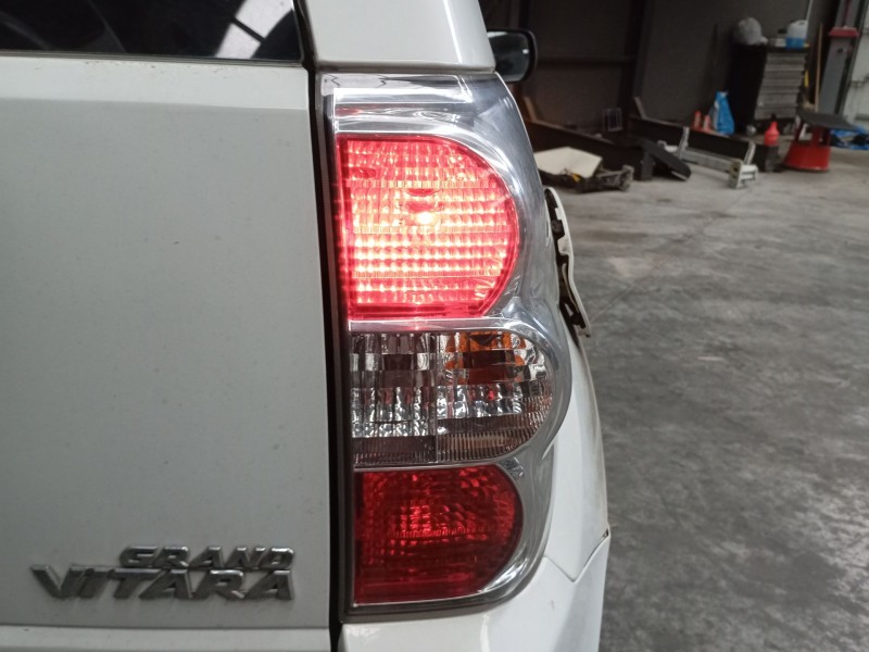 Recambio de piloto trasero derecho para suzuki grand vitara ii (jt, te, td) 1.9 ddis a las 4 ruedas (jt419, td44, jb419wd, jb419