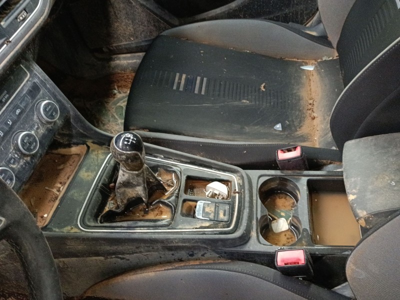 Recambio de consola central para seat leon (5f1) 1.6 tdi referencia OEM IAM   