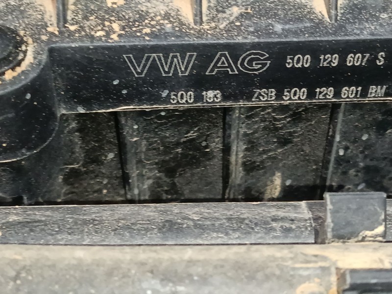 Recambio de filtro aire para seat leon (5f1) 1.6 tdi referencia OEM IAM 5Q0129620B  