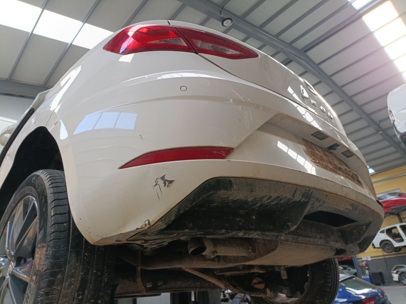 Recambio de paragolpes trasero para seat leon (5f1) 1.6 tdi referencia OEM IAM   