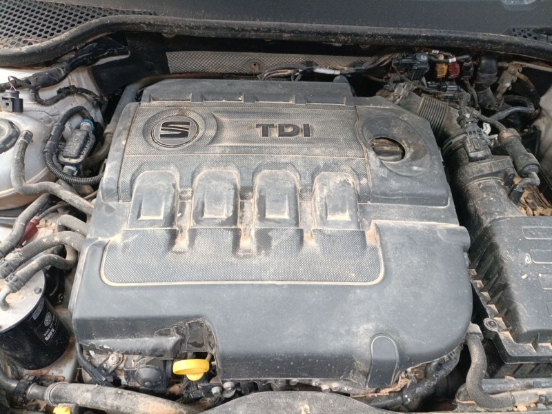 Recambio de tapa motor para seat leon (5f1) 1.6 tdi referencia OEM IAM   