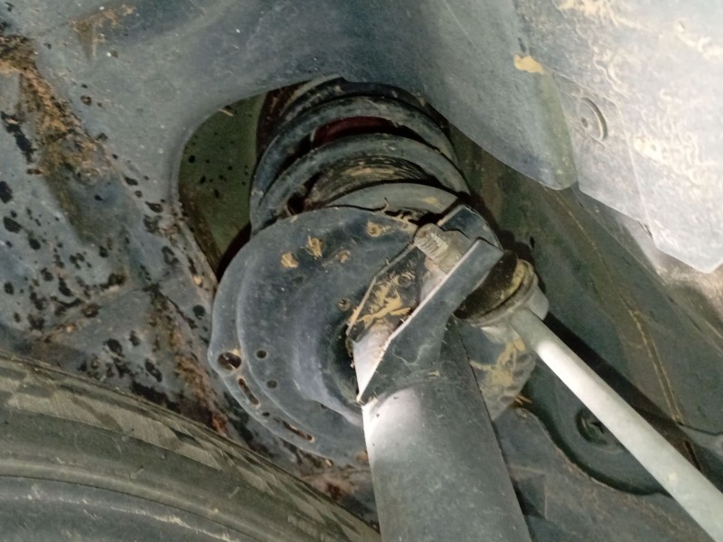 Recambio de amortiguador delantero derecho para seat leon st (5f8) 1.4 tgi referencia OEM IAM   