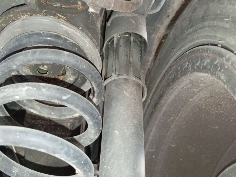 Recambio de amortiguador trasero derecho para seat leon st (5f8) 1.4 tgi referencia OEM IAM   