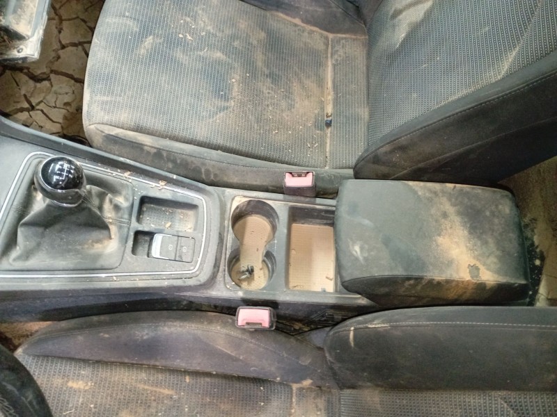 Recambio de consola central para seat leon st (5f8) 1.4 tgi referencia OEM IAM   
