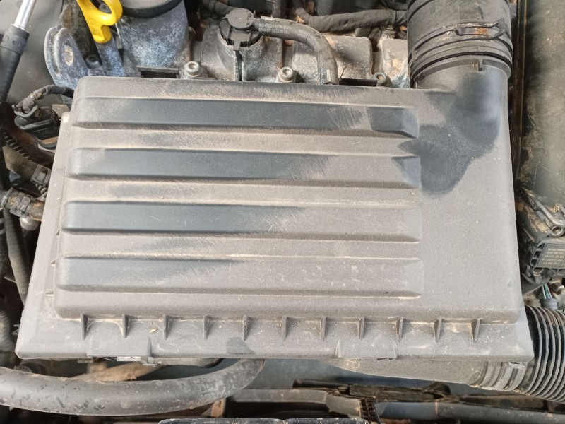 Recambio de filtro aire para seat leon st (5f8) 1.4 tgi referencia OEM IAM   