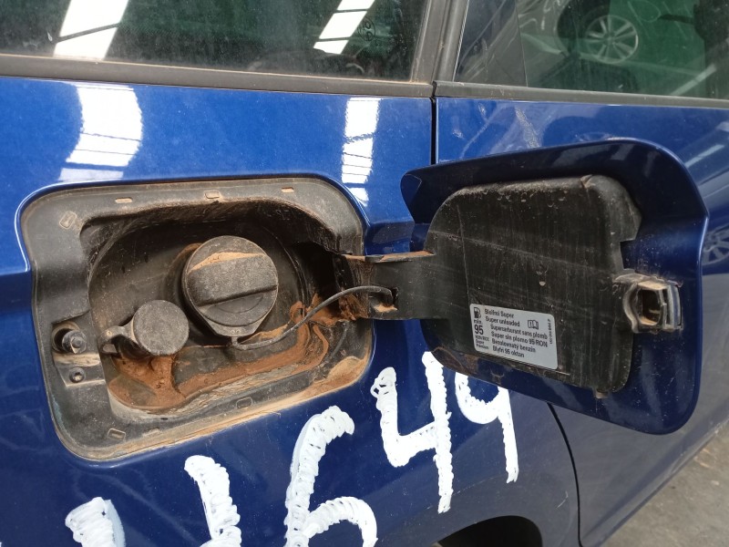 Recambio de tapa exterior combustible para seat leon st (5f8) 1.4 tgi referencia OEM IAM   