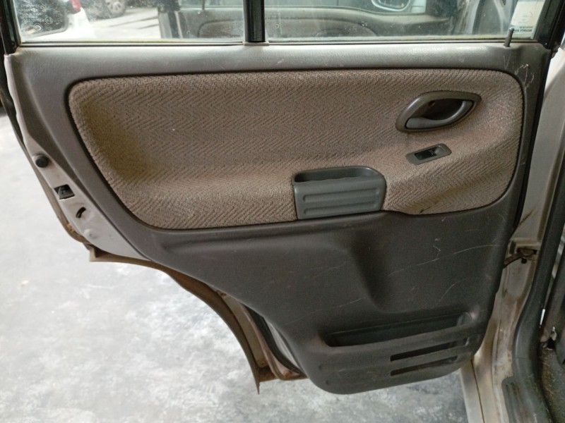 Recambio de guarnecido puerta trasera izquierda para suzuki grand vitara i (ft, ht) 2.0 td 4x4 (sq 420d) referencia OEM IAM   