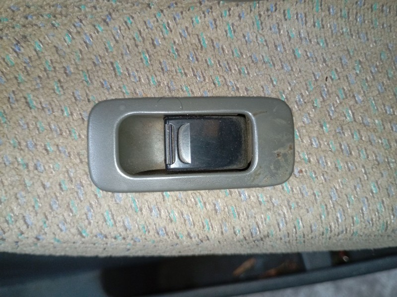 Recambio de mando elevalunas delantero derecho para suzuki grand vitara i (ft, ht) 2.0 td 4x4 (sq 420d) referencia OEM IAM   