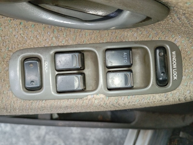 Recambio de mando elevalunas delantero izquierdo para suzuki grand vitara i (ft, ht) 2.0 td 4x4 (sq 420d) referencia OEM IAM   