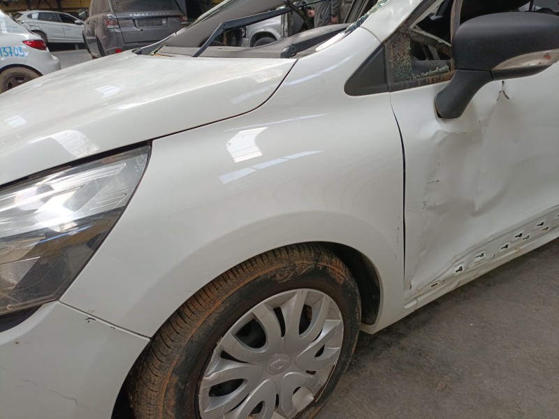 Recambio de aleta delantera izquierda para renault clio iv (bh_) 1.2 16v referencia OEM IAM   