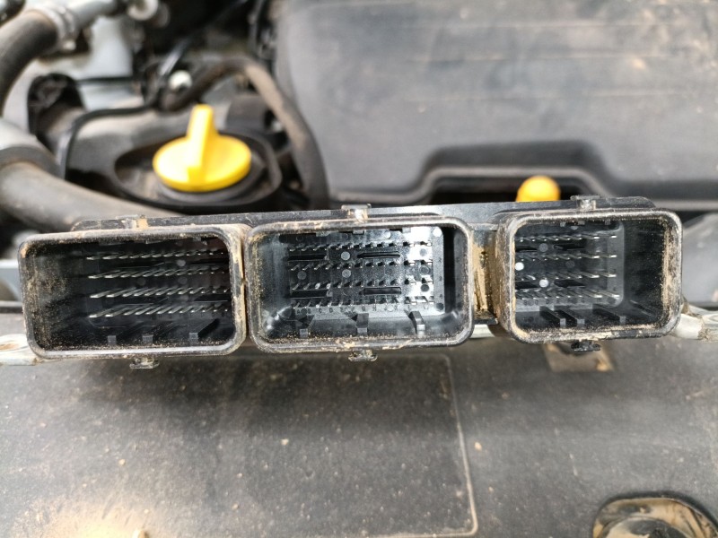 Recambio de centralita motor uce para renault clio iv (bh_) 1.2 16v referencia OEM IAM 237108979R A2C11660800 