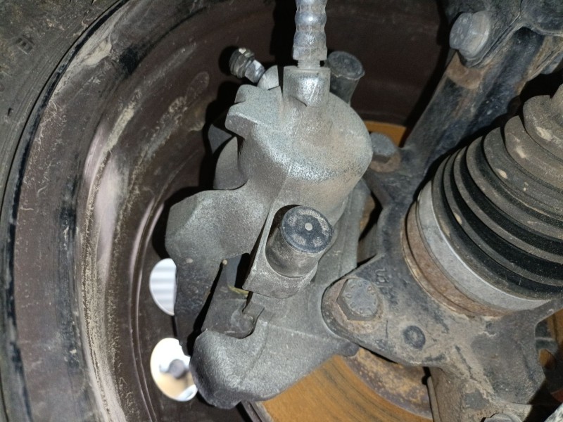 Recambio de pinza freno delantera derecha para renault clio iv (bh_) 1.2 16v referencia OEM IAM   