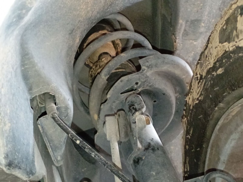 Recambio de amortiguador delantero derecho para renault clio iv (bh_) 0.9 tce 90 referencia OEM IAM   