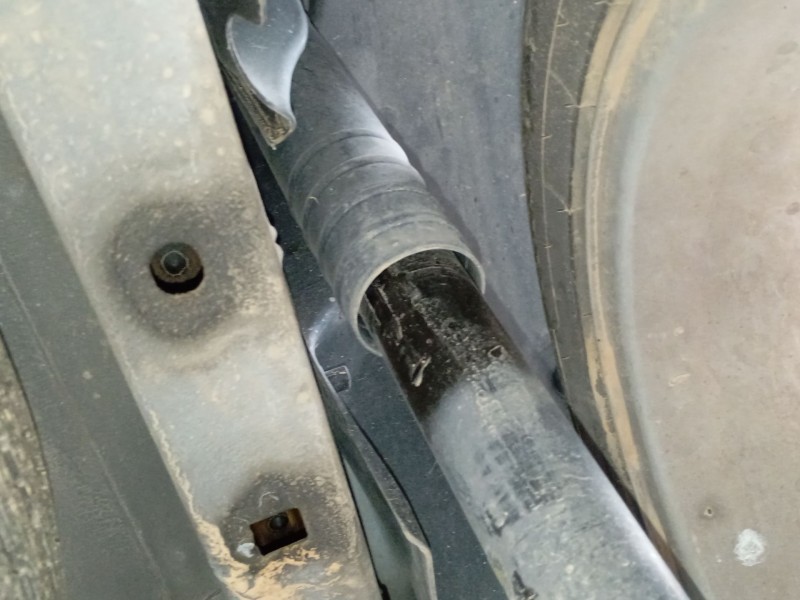 Recambio de amortiguador trasero derecho para renault clio iv (bh_) 0.9 tce 90 referencia OEM IAM   