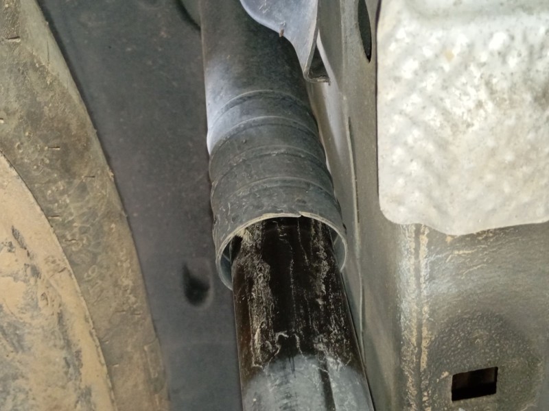 Recambio de amortiguador trasero izquierdo para renault clio iv (bh_) 0.9 tce 90 referencia OEM IAM   