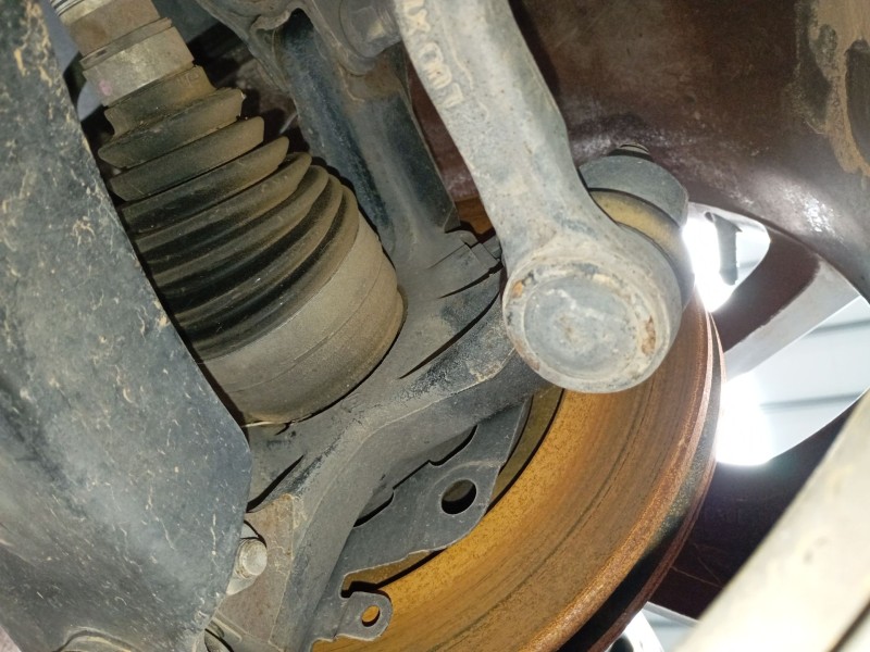 Recambio de mangueta delantera derecha para renault clio iv (bh_) 0.9 tce 90 referencia OEM IAM   