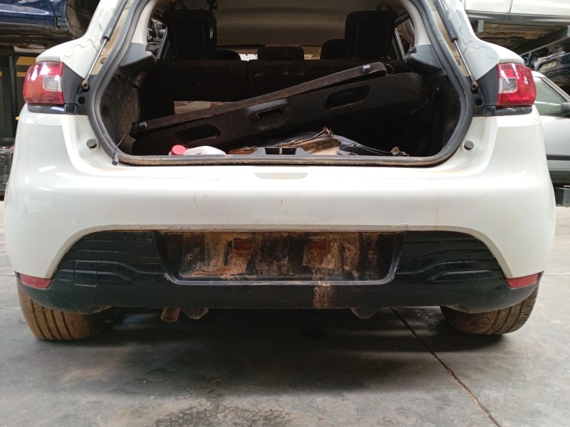Recambio de paragolpes trasero para renault clio iv (bh_) 0.9 tce 90 referencia OEM IAM   