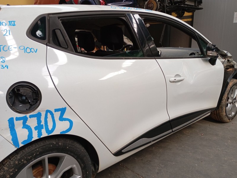 Recambio de puerta trasera derecha para renault clio iv (bh_) 0.9 tce 90 referencia OEM IAM   