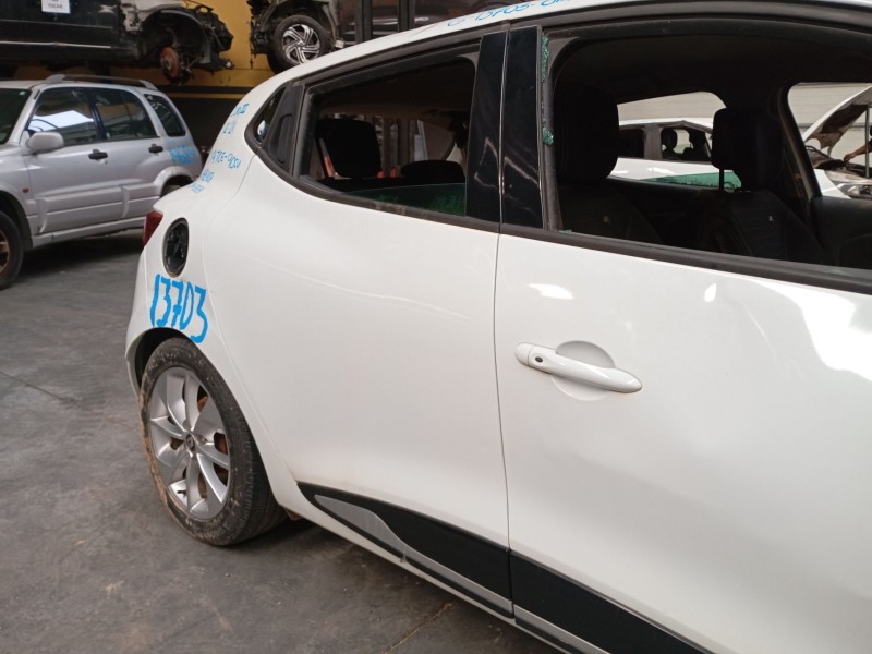 Recambio de puerta trasera derecha para renault clio iv (bh_) 0.9 tce 90 referencia OEM IAM   