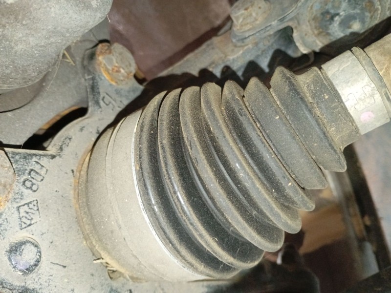 Recambio de transmision delantera derecha para renault clio iv (bh_) 0.9 tce 90 referencia OEM IAM   