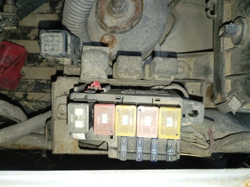 Recambio de caja reles / fusibles para suzuki grand vitara i (ft, ht) 2.0 td 4x4 (sq 420d) referencia OEM IAM   