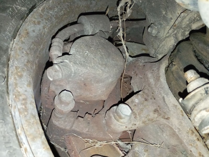 Recambio de pinza freno delantera izquierda para suzuki grand vitara i (ft, ht) 2.0 td 4x4 (sq 420d) referencia OEM IAM   