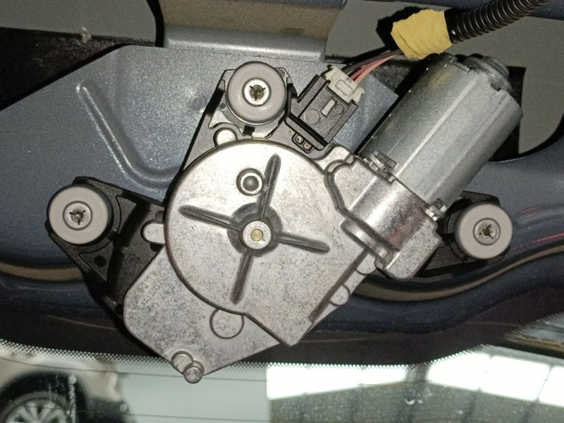 Recambio de motor limpia trasero para renault kadjar (ha_, hl_) 1.5 dci 110 (hla3) referencia OEM IAM   