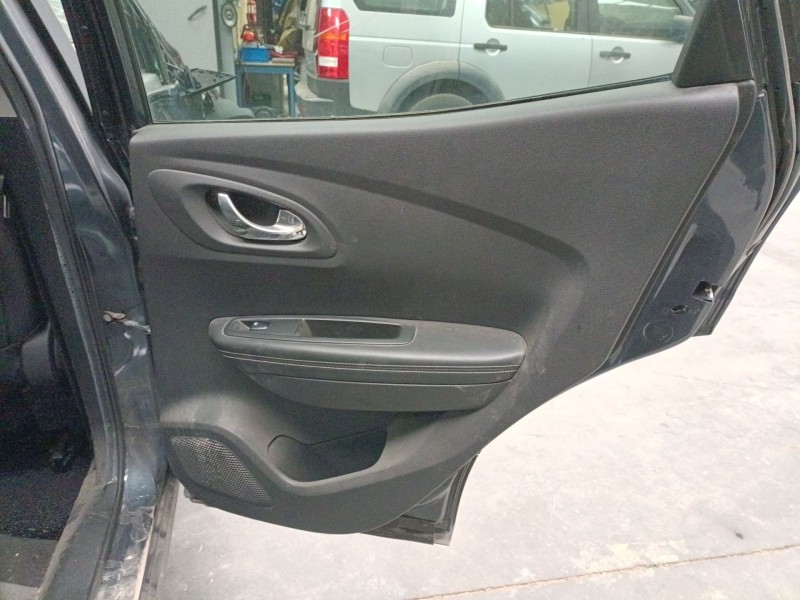 Recambio de guarnecido puerta trasera derecha para renault kadjar (ha_, hl_) 1.5 dci 110 (hla3) referencia OEM IAM   