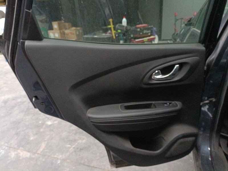 Recambio de guarnecido puerta trasera izquierda para renault kadjar (ha_, hl_) 1.5 dci 110 (hla3) referencia OEM IAM   