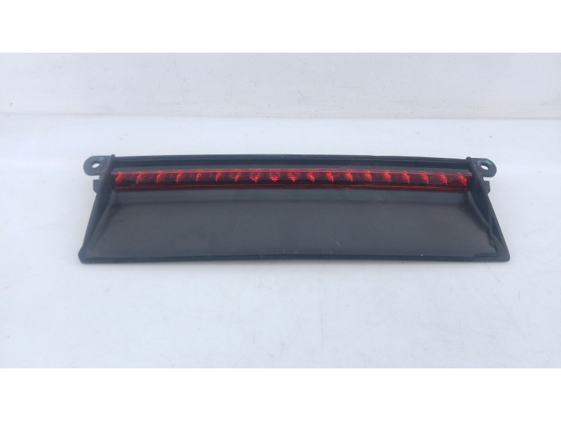 Recambio de luz central de freno para porsche panamera 4 s referencia OEM IAM   