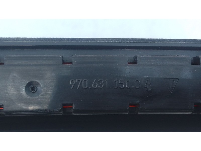 Recambio de luz central de freno para porsche panamera 4 s referencia OEM IAM   