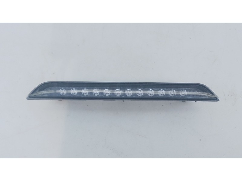 Recambio de luz central de freno para lynk & co 01 phev referencia OEM IAM   